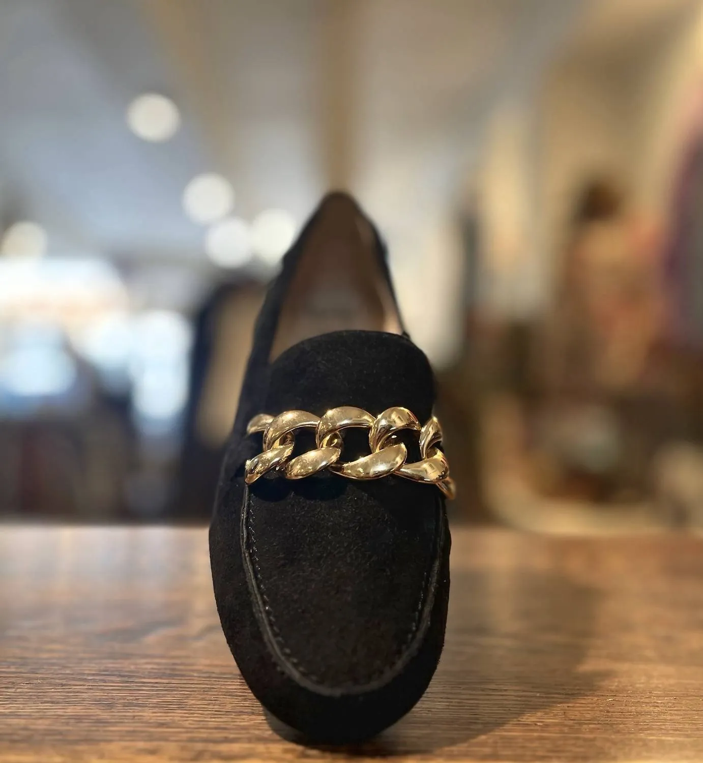 Amalfi By Rangoni - WOMEN'S DADO CHAIN LOAFER - MEDIUM WIDTH